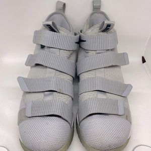 Men’s Nike Zoom Lebron Sneakers